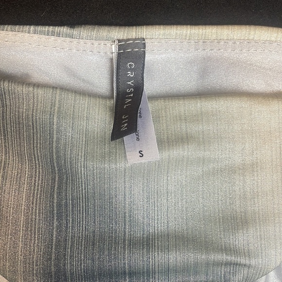 Crystal Jin bikini - Picture 2 of 2